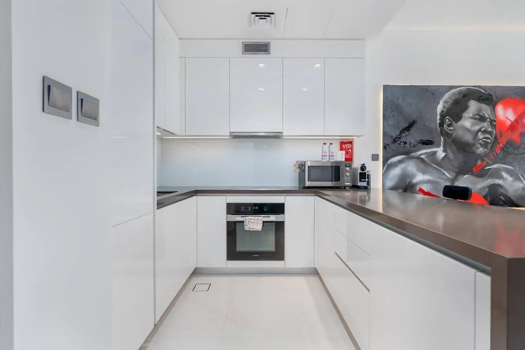 One Bedroom - 10Min From Burj Khalifa - Lagoon View Dubai Appartamento